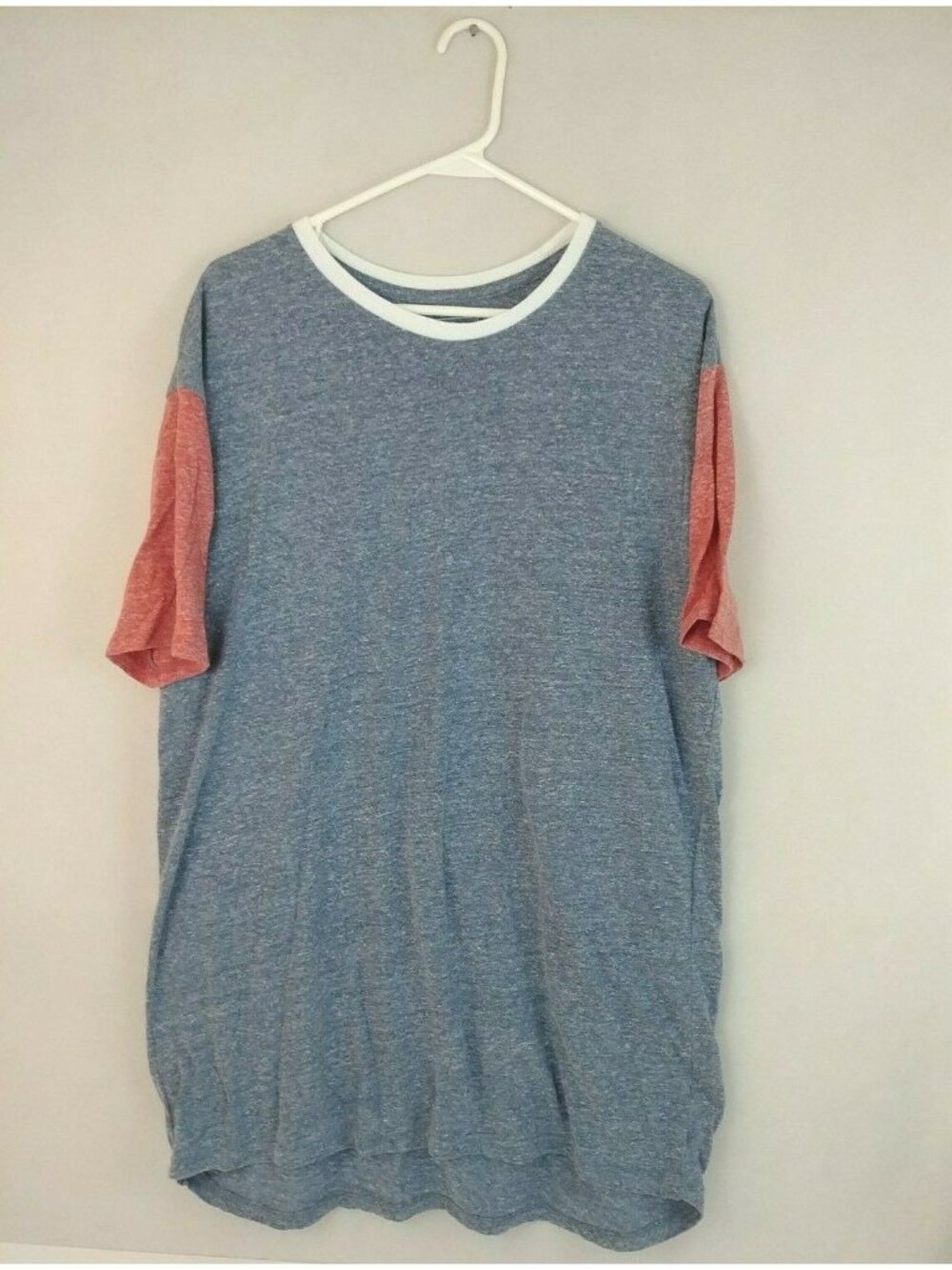 Men's LulaRoe T-Shirt Short Sleeve Blue with Red Sleeves Size Large